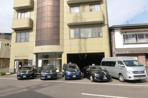高原タクシーが誇る4WDの普通車・ジャンボタクシー車両ラインナップ